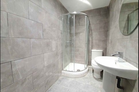 Flat Well Close Rise in Leeds
