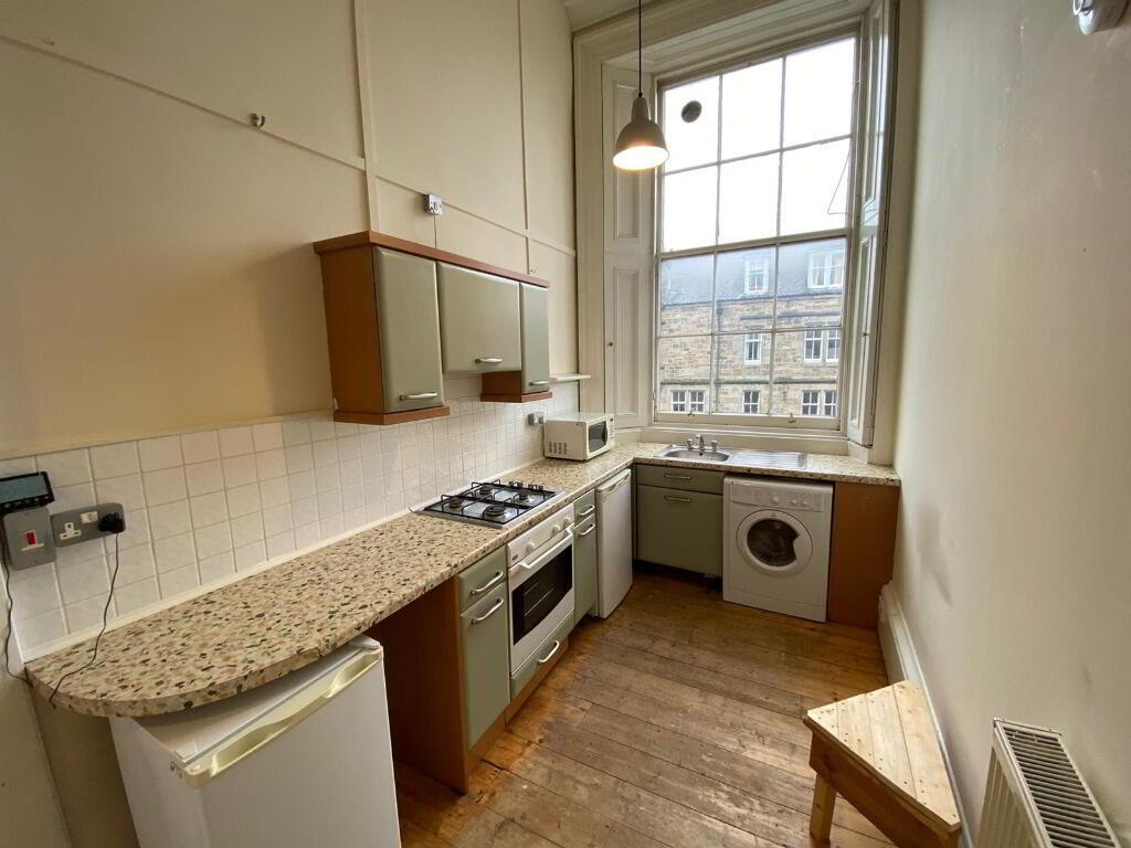 Flat New Mart Road in City of Edinburgh