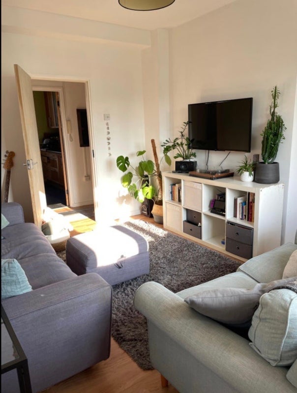 Room New North Road in Greater London