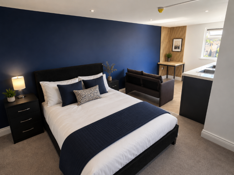 Room Clarendon Road in Luton