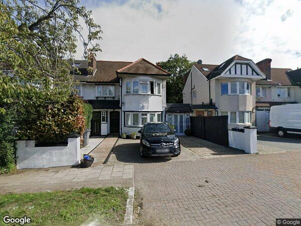 Room Bentley Drive in Greater London