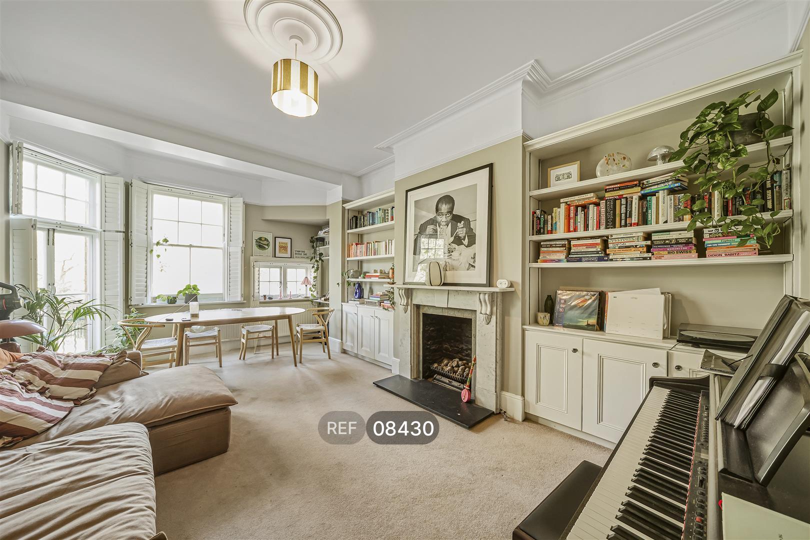 Flat Prince of Wales Drive in Greater London