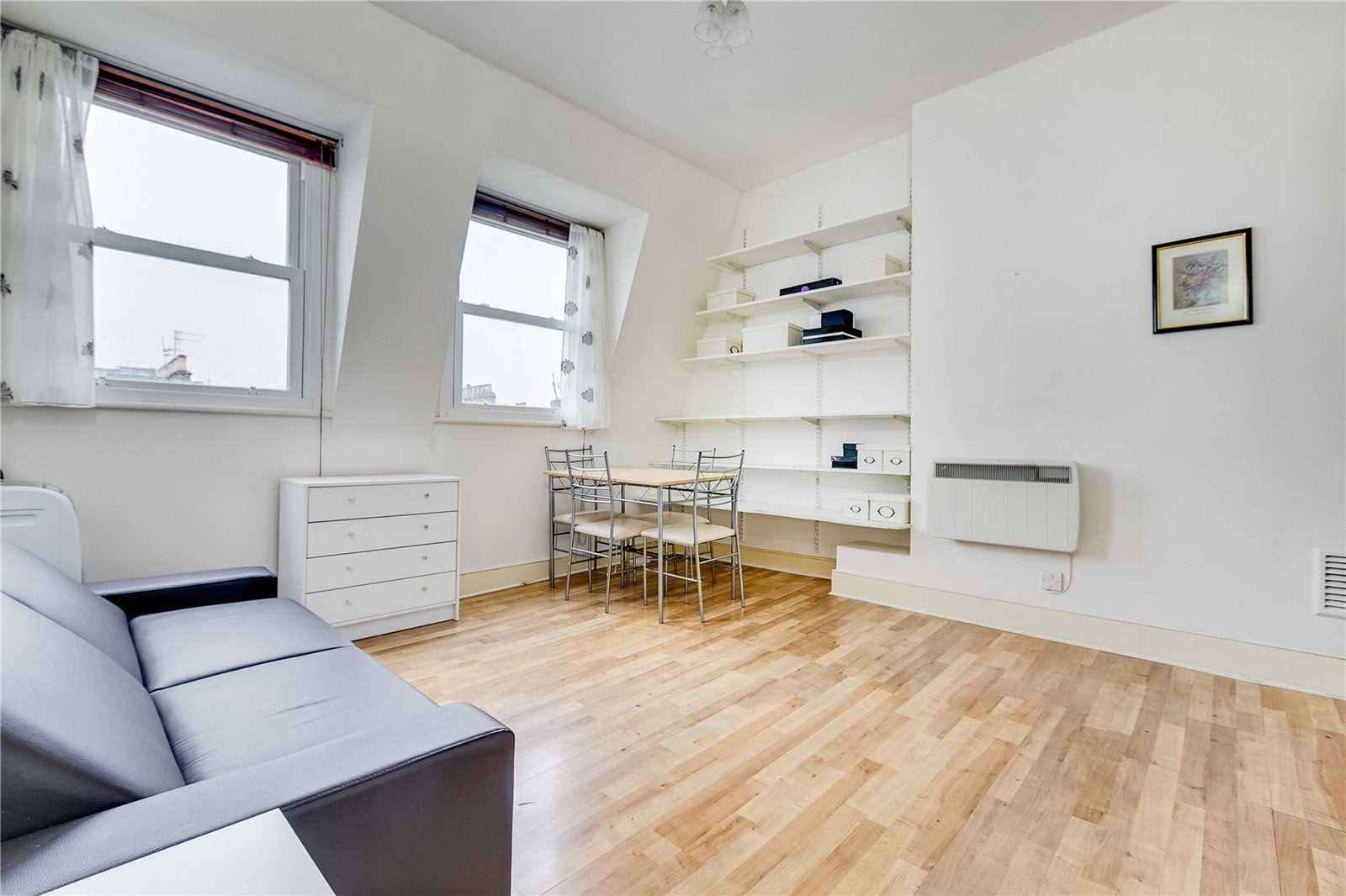 Flat Sinclair Road in Greater London