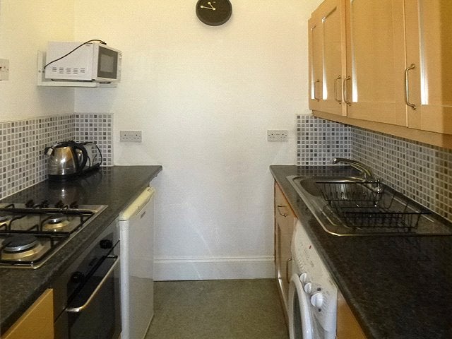 Flat Broughton Road in City of Edinburgh