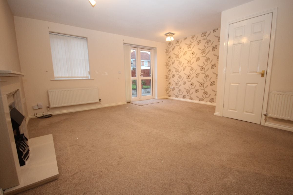 Flat Malvern Avenue in Ellesmere Port