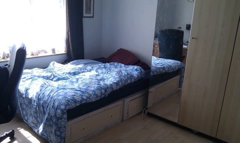 Room Chalkhill Road in Greater London