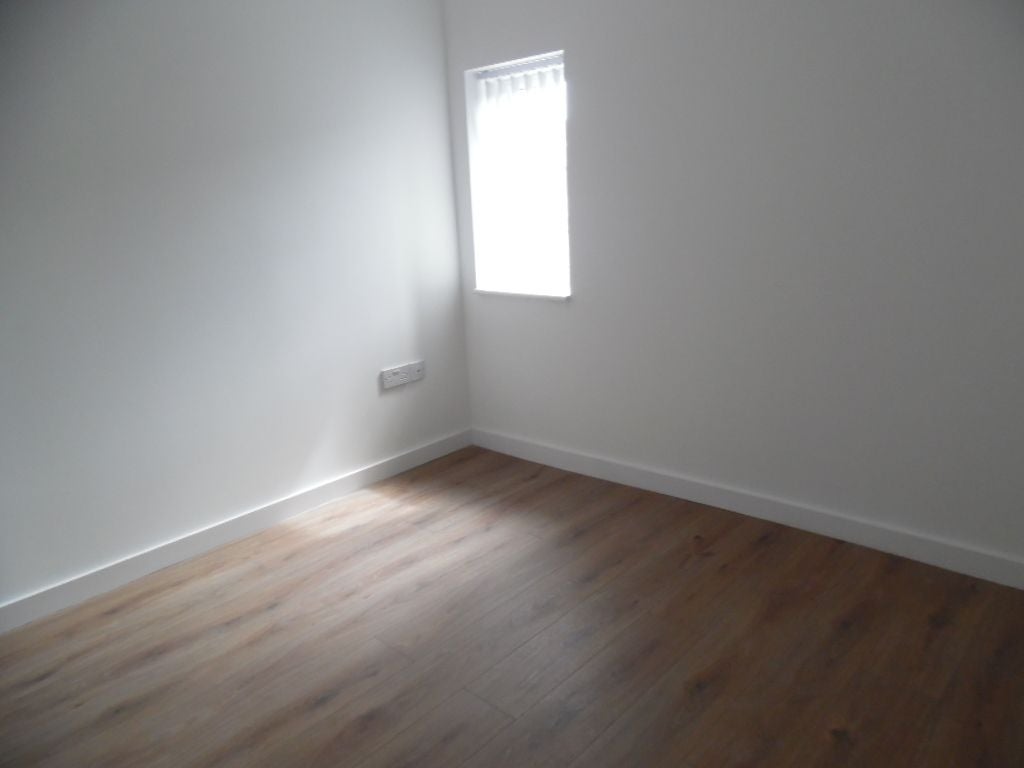 Flat Aintree Road in Bootle