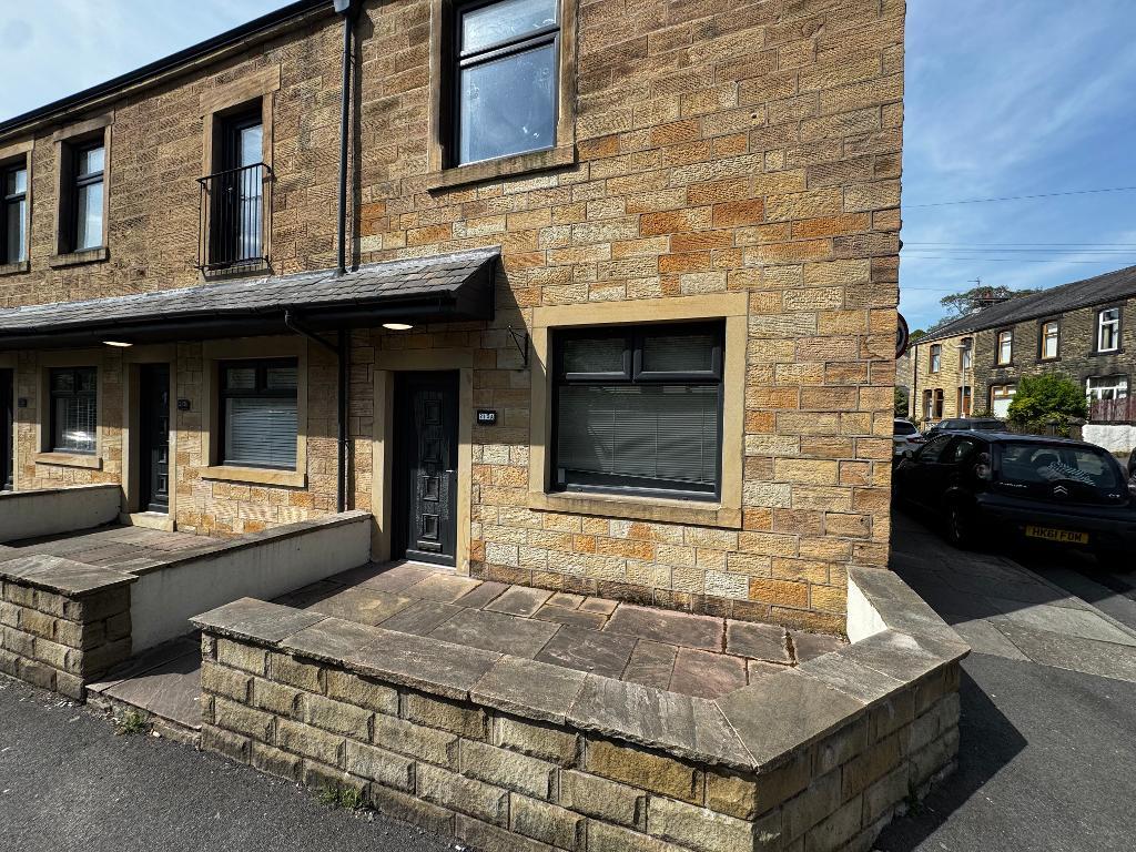 Flat Gisburn Road in Borough of Pendle