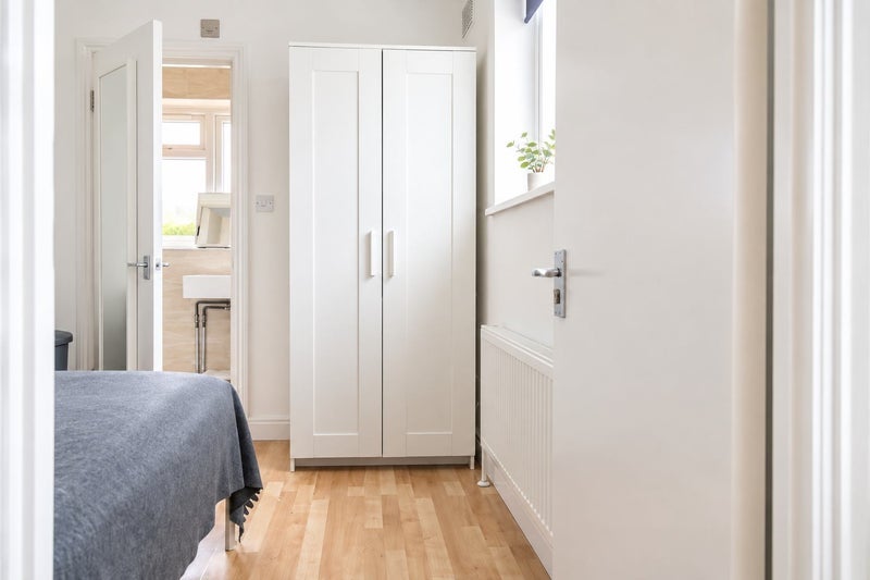 Room High Road Leytonstone in Greater London