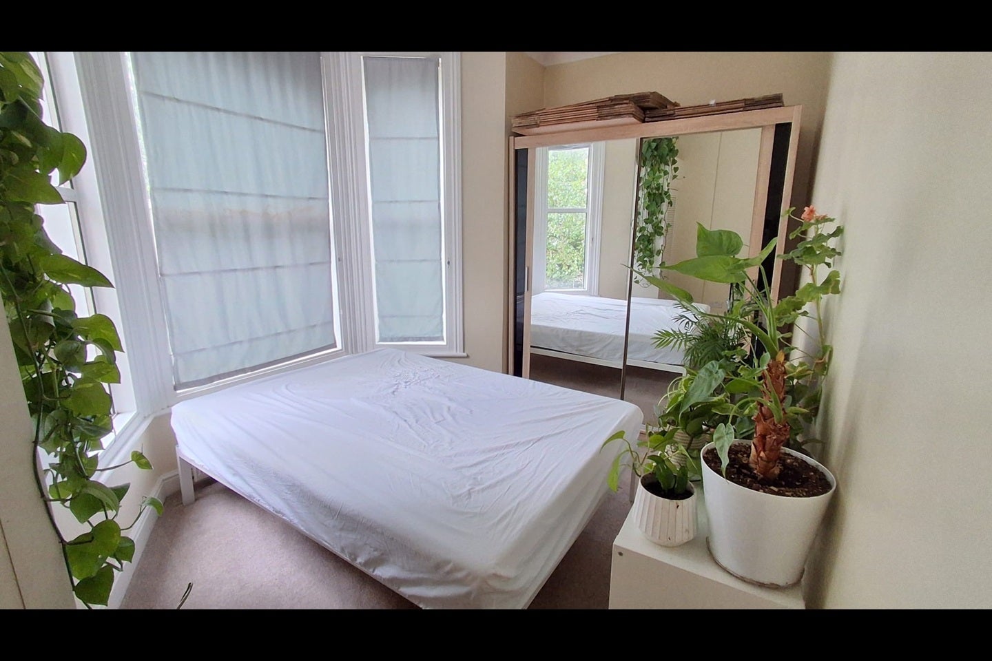 Room Alfred Road in Greater London