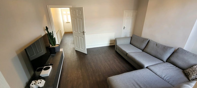 Room Wilford Crescent East in Nottingham