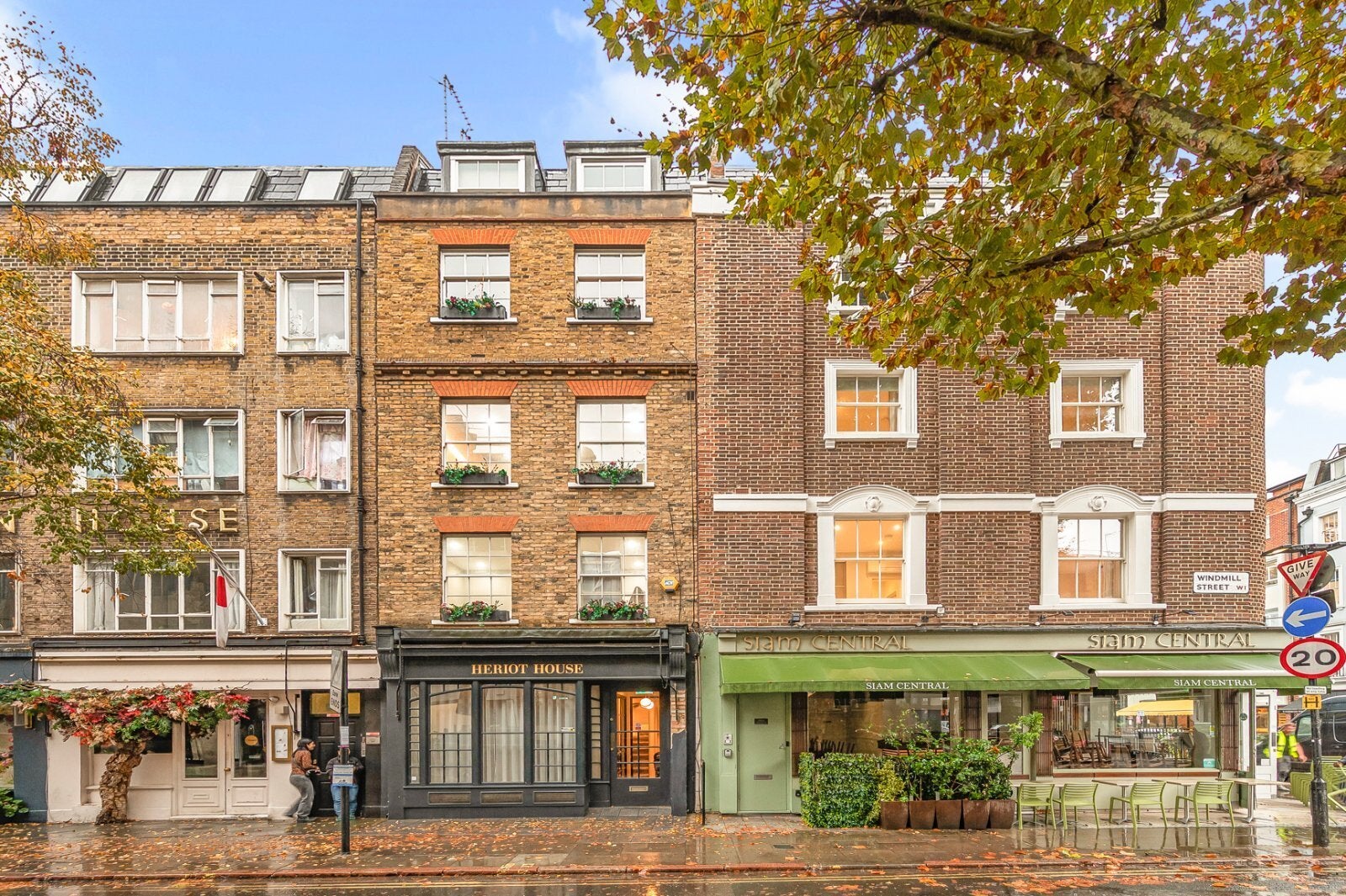 Flat Charlotte Street in Greater London