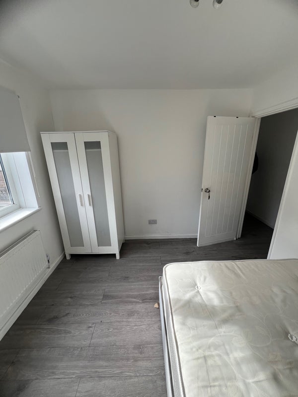 Room Patrick Connolly Gardens in Greater London