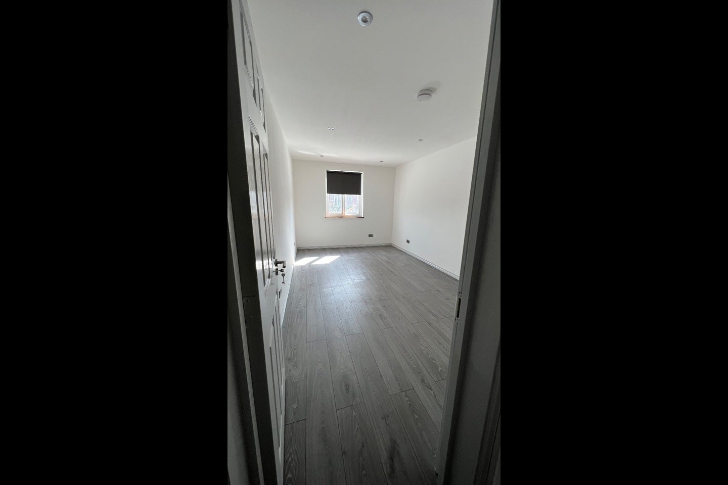 Flat Upper Green East in Greater London