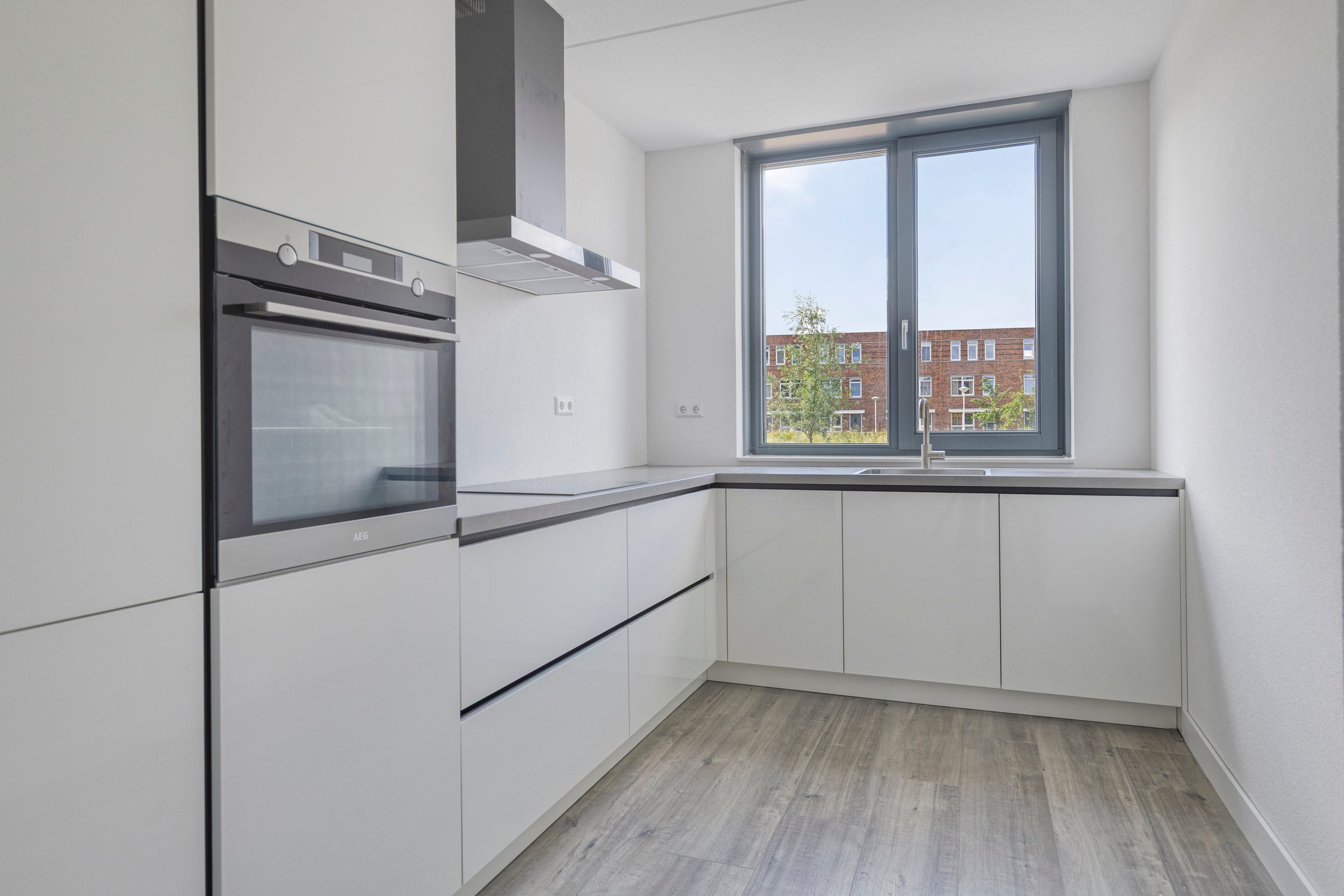 Tussenwoning te koop: Ambachtsherenpad 63, Zoetermeer
