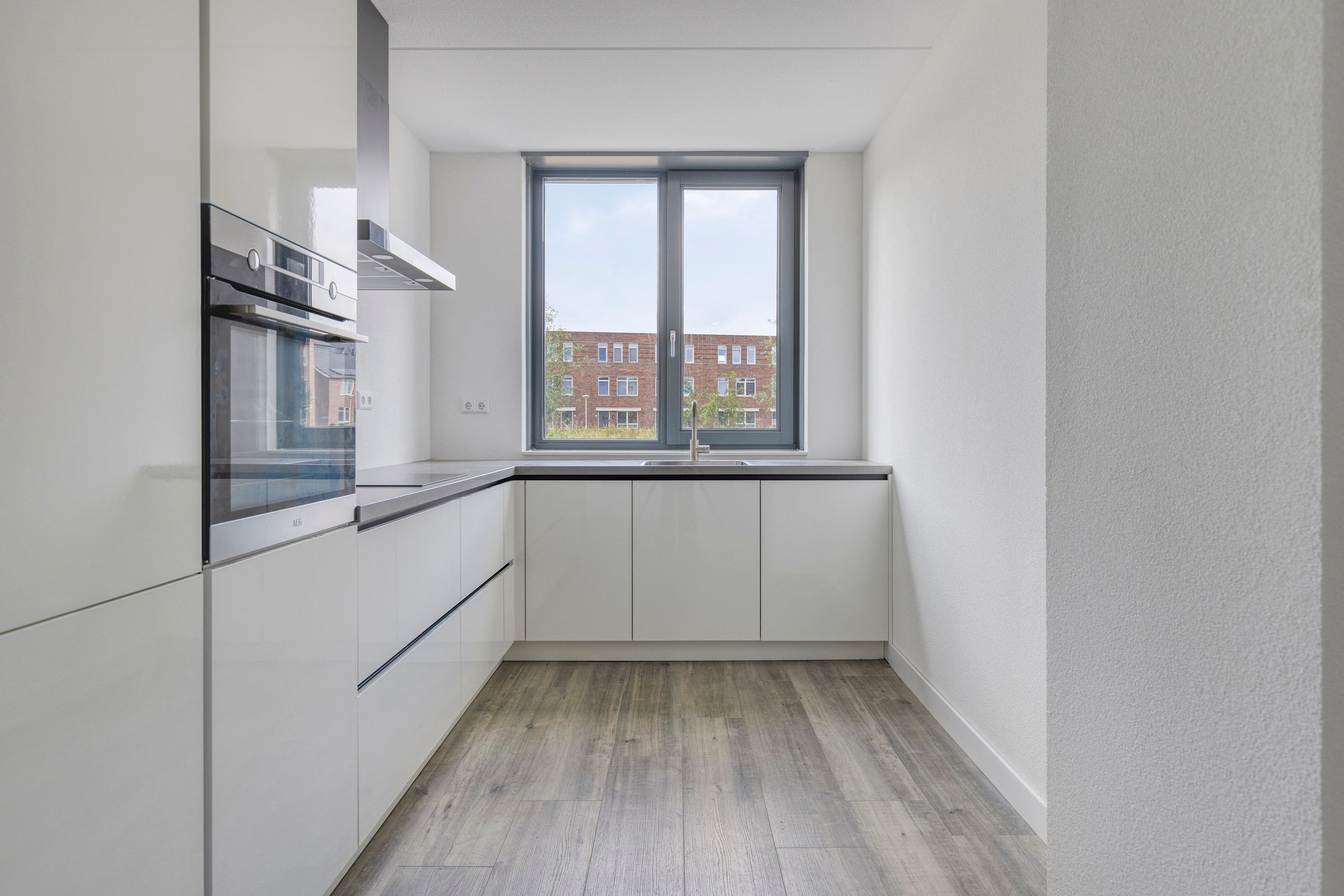 Tussenwoning te koop: Ambachtsherenpad 63, Zoetermeer