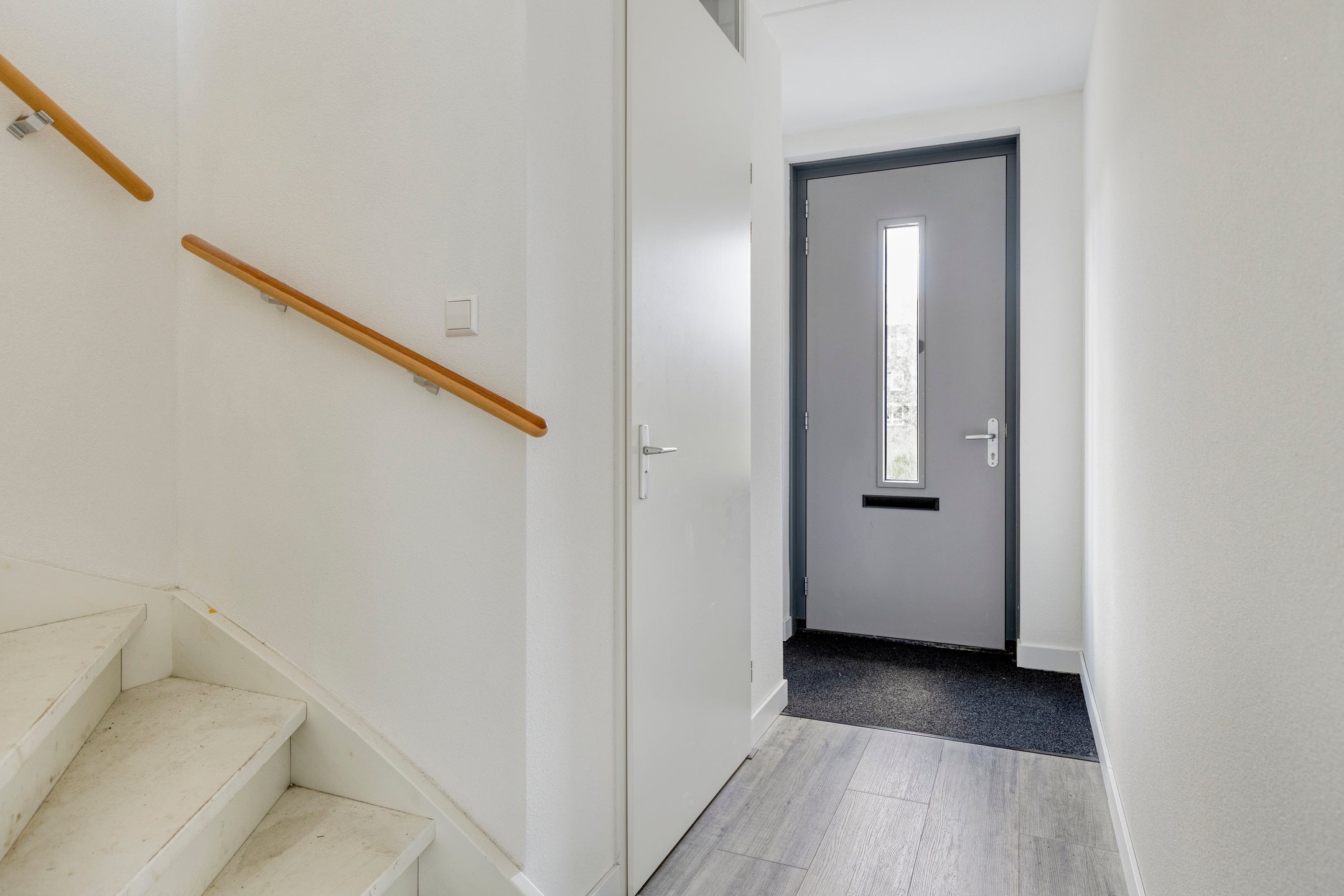 Tussenwoning te koop: Ambachtsherenpad 63, Zoetermeer