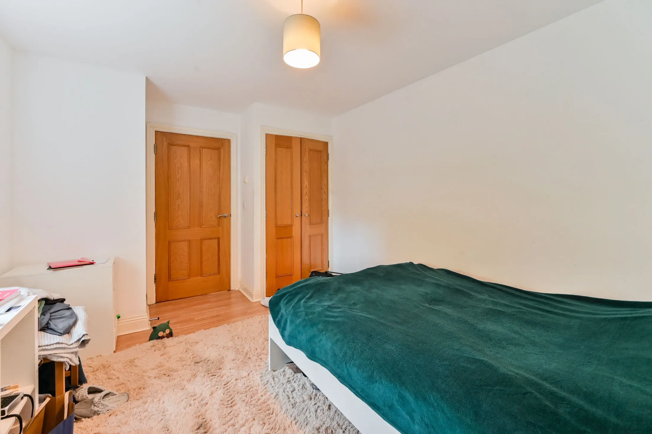Flat Robsart Street in Greater London