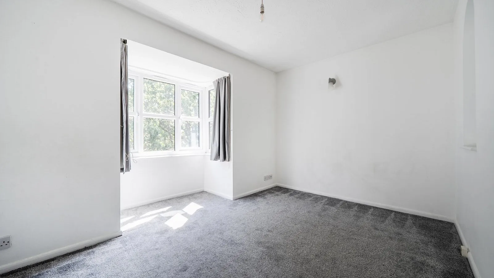 Flat St Pauls Rise in Greater London