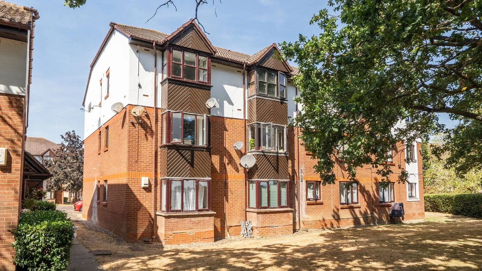 Flat St Pauls Rise in Greater London