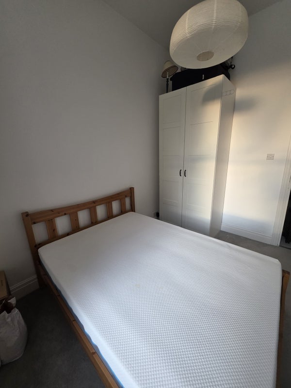 Room Gordon Road in Greater London