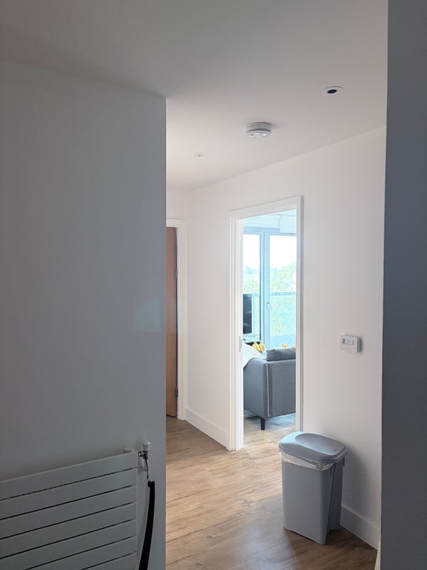 Room Barking Road in Greater London