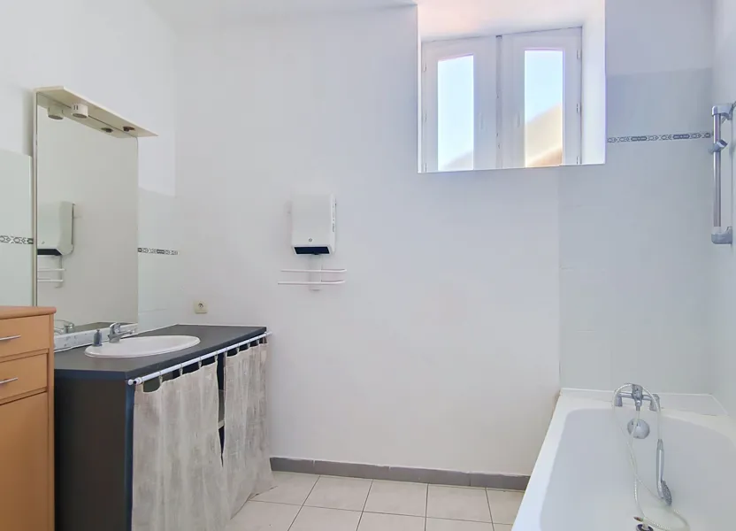 Appartement Avenue des Trois Saints à Le Pont-de-Beauvoisin
