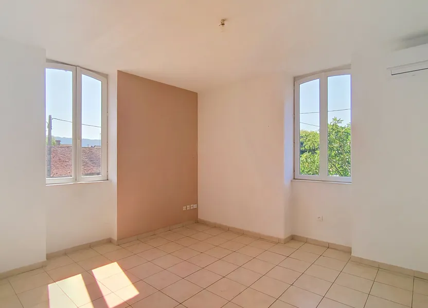 Appartement Avenue des Trois Saints à Le Pont-de-Beauvoisin