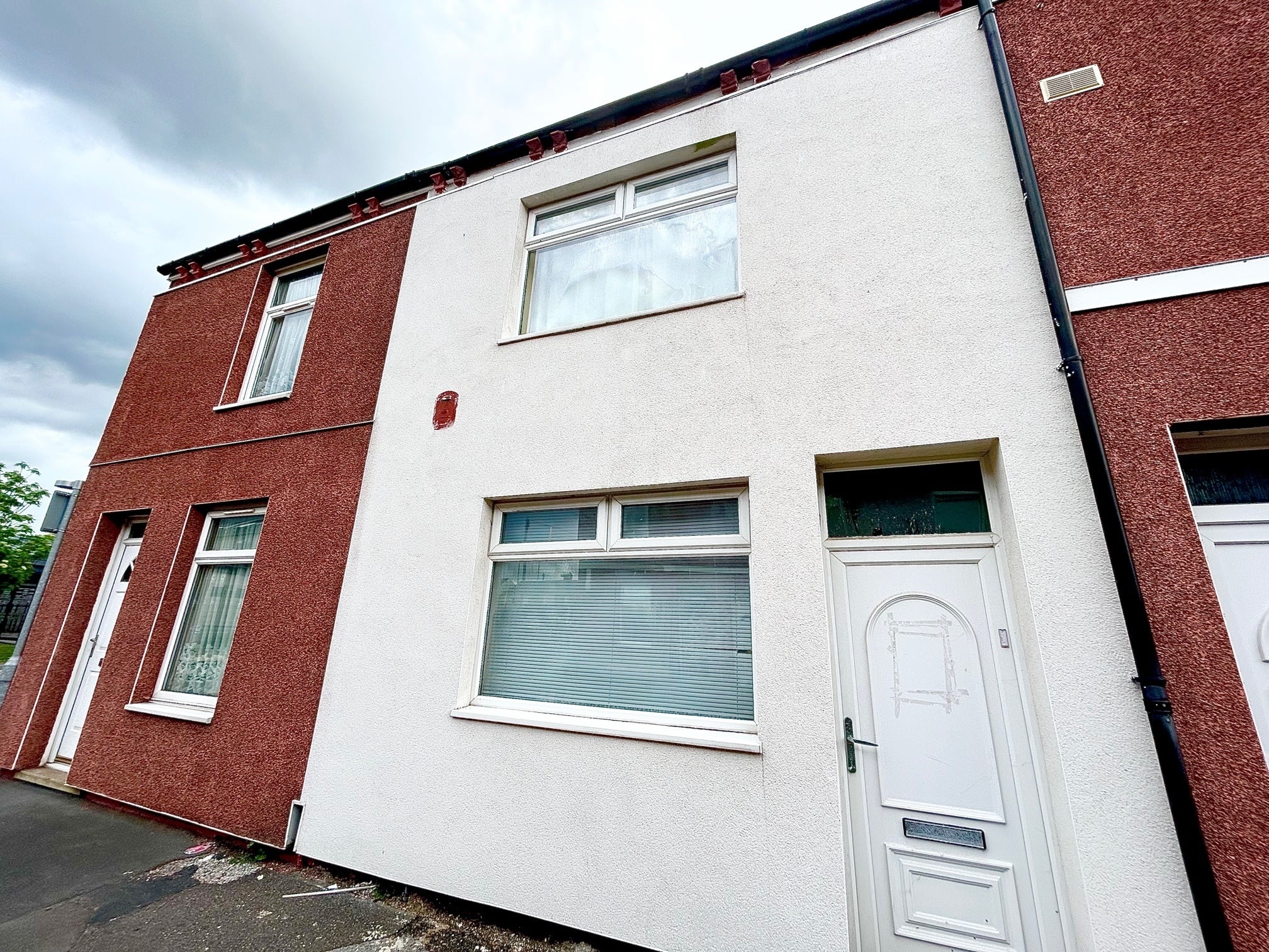 House Main Street in Barnsley