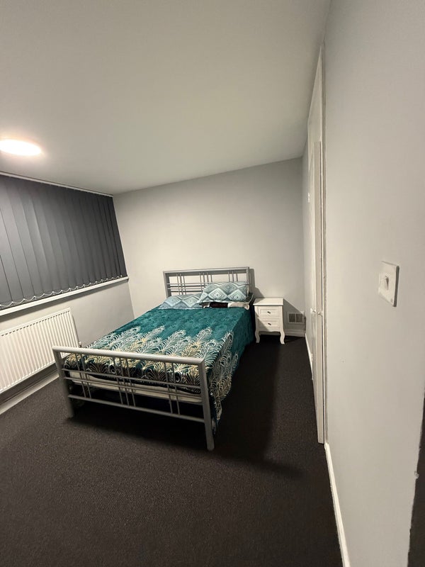 Room Asthill Grove in Coventry