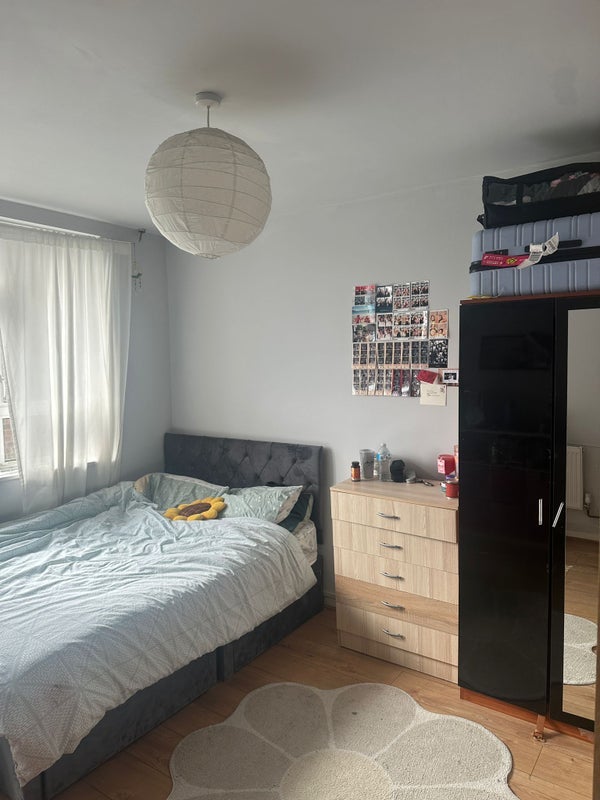 Room Patmore Street in Greater London