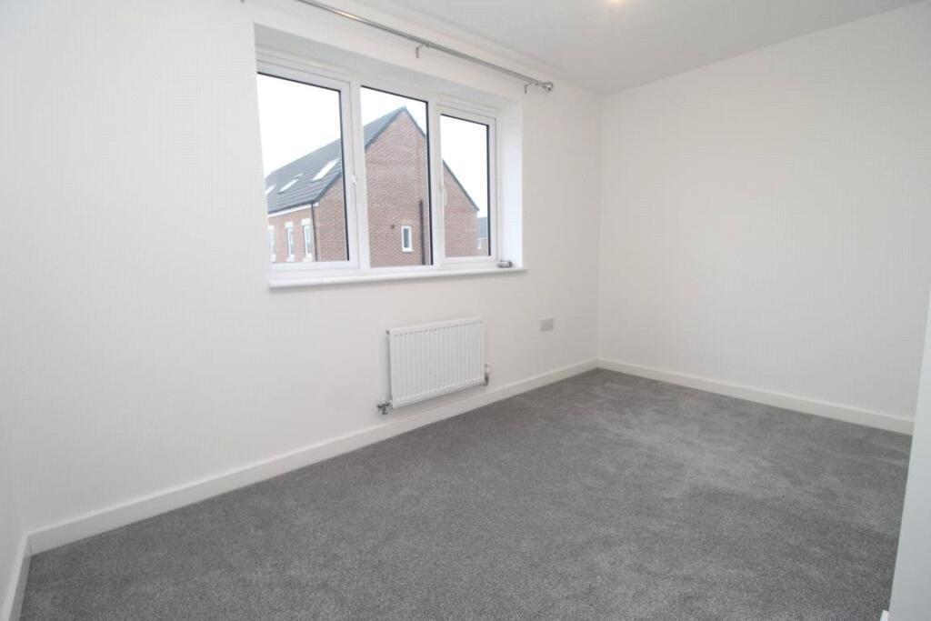 House Runnymede Way in Brompton