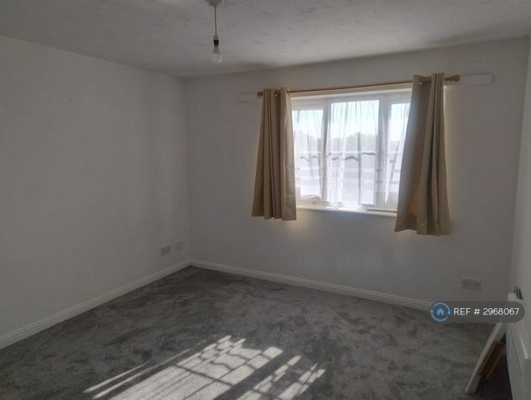 Flat St Aidans Court in Greater London