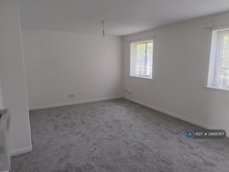 Flat St Aidans Court in Greater London