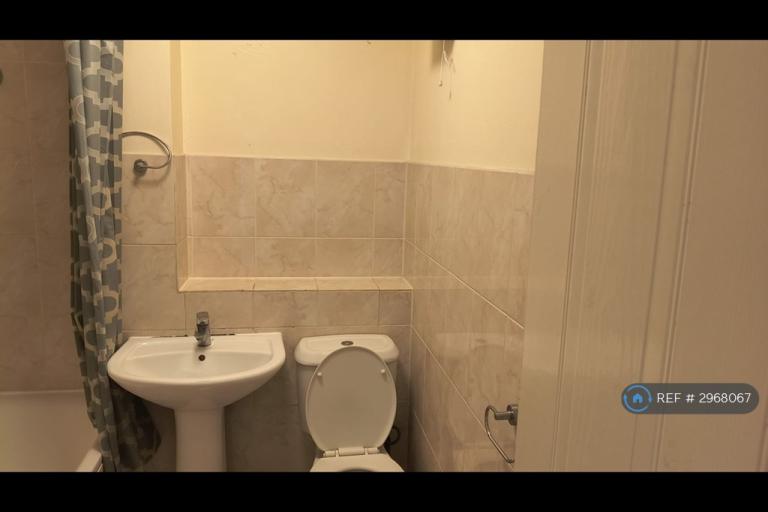 Flat St Aidans Court in Greater London