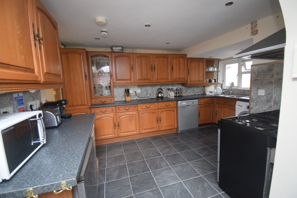 Room Hamp Ward in Bridgwater