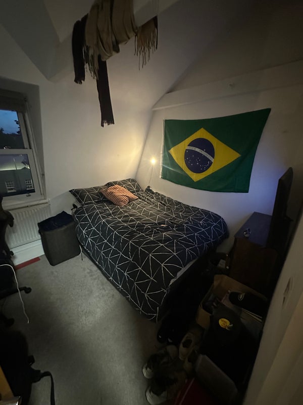 Room Kennington Road in Greater London