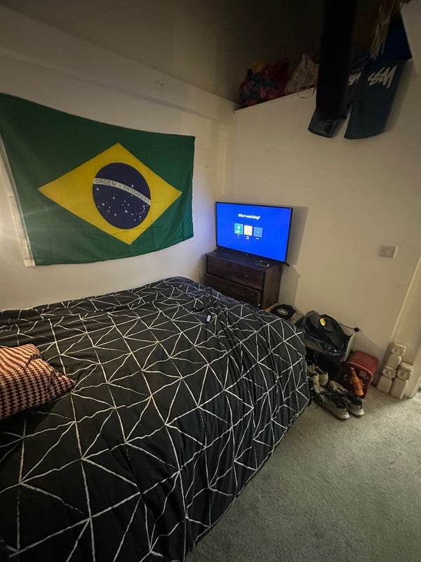 Room Kennington Road in Greater London
