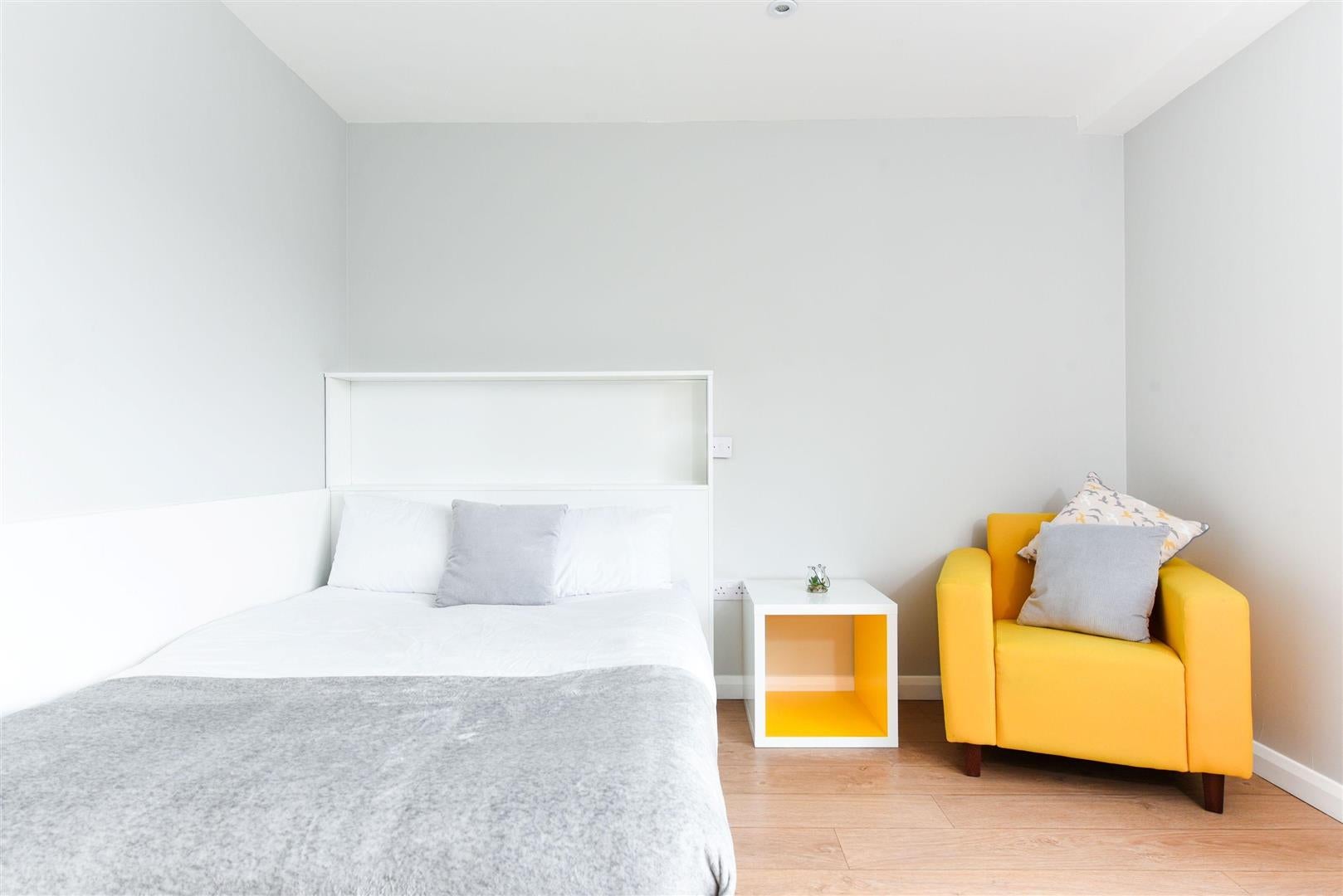 Room Virginia Street in Glasgow