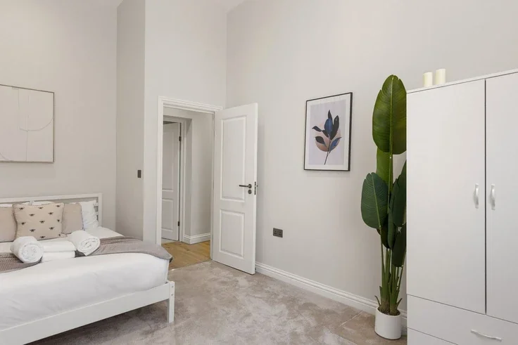 Flat Queen's Road in Greater London