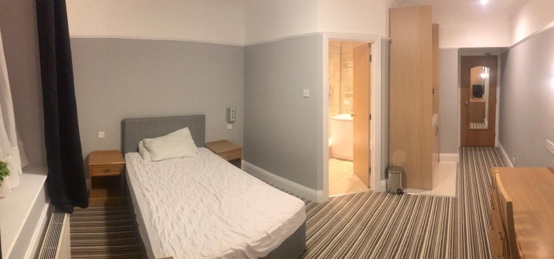 Room Wimborne Road in Poole