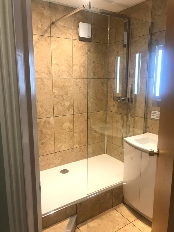 Room Wimborne Road in Poole