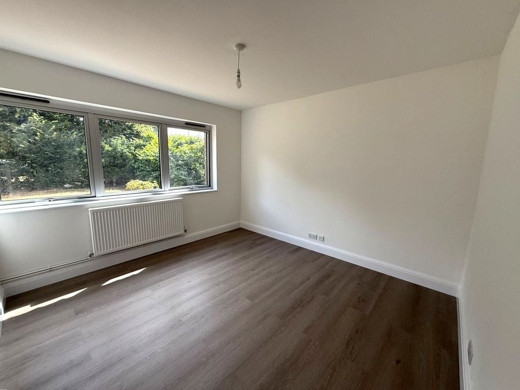 Flat Blunesfield in Hertsmere