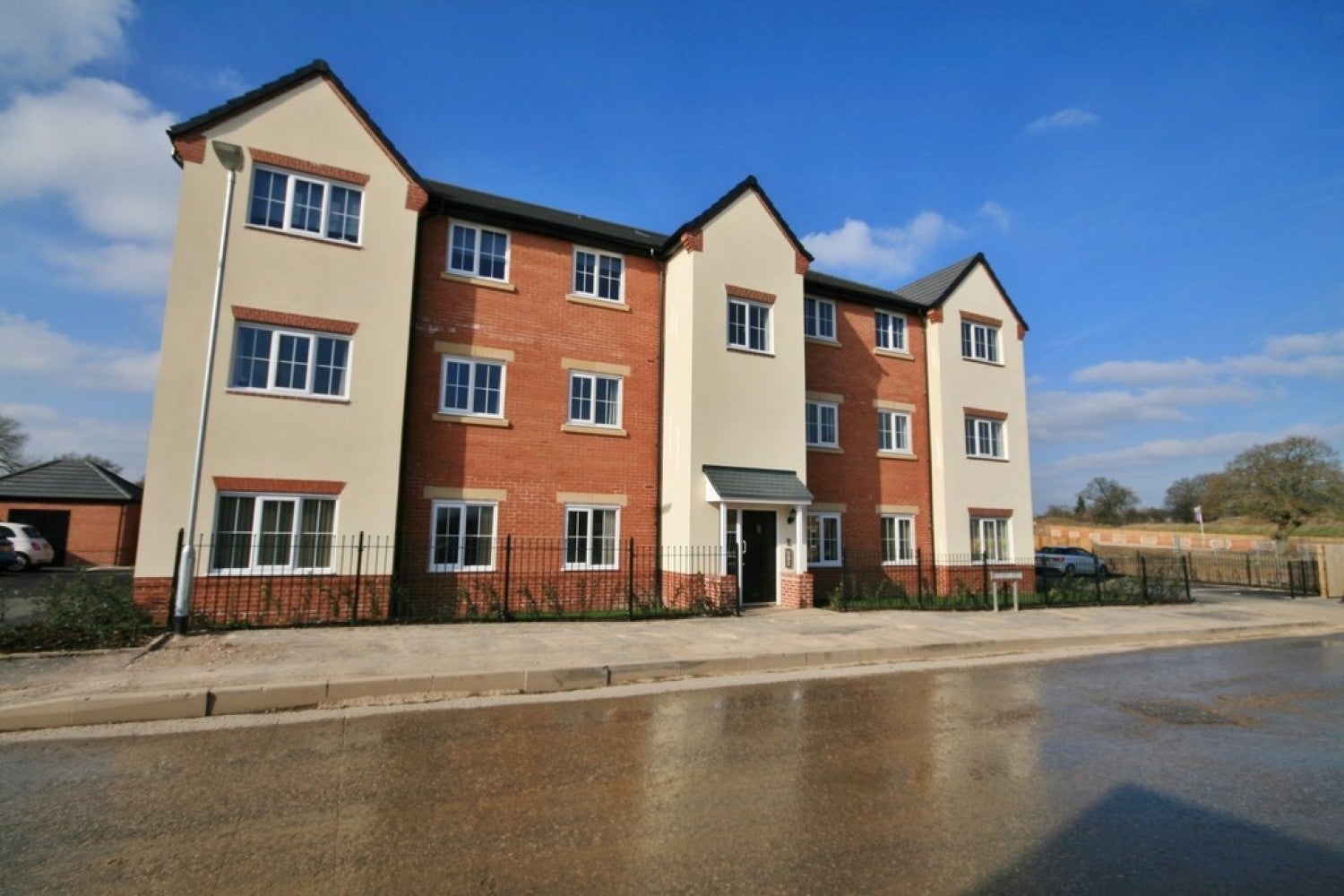 Flat Rotary Way in Basford
