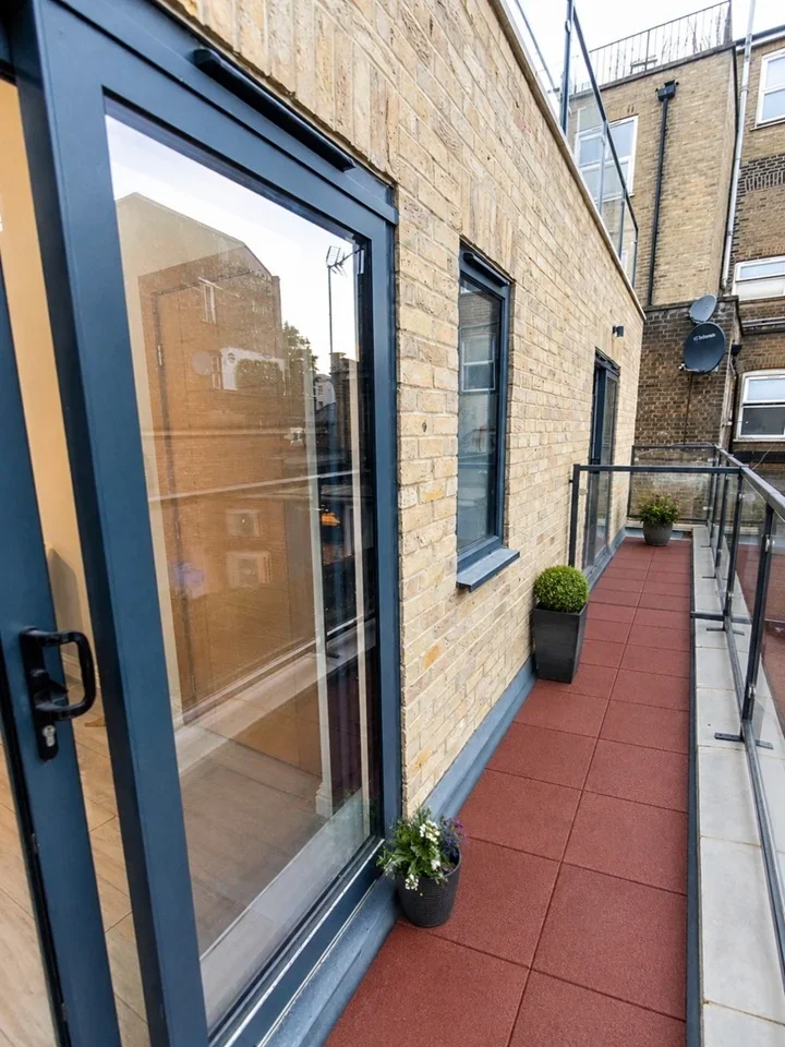 Flat Stamford Hill in Greater London