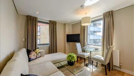 Flat Merchant Square in City of Westminster