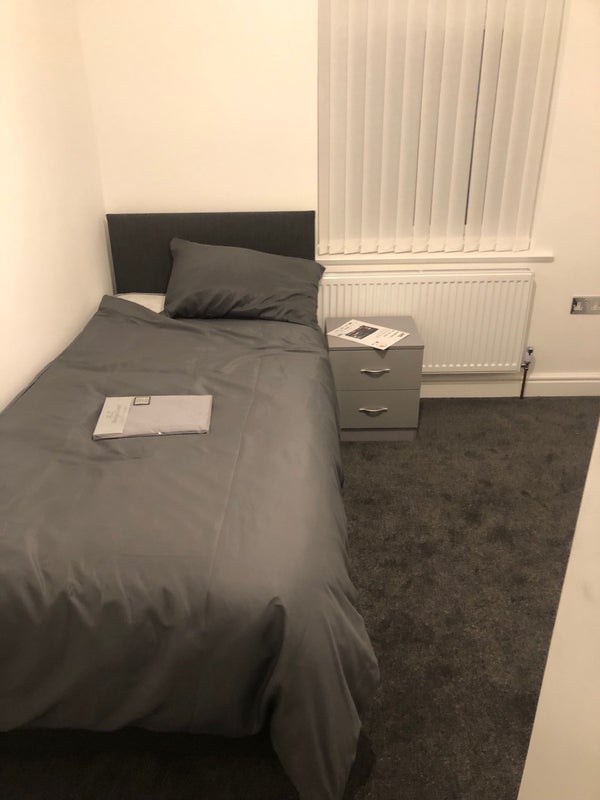 Room Rendcombe Green in Liverpool