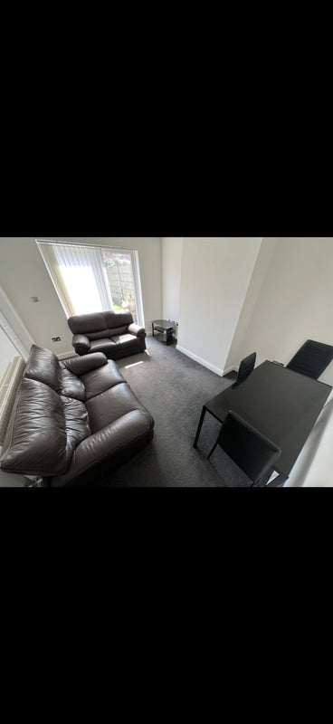 Room Rendcombe Green in Liverpool