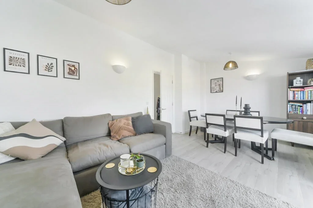 Flat Nelson Grove Road in Greater London
