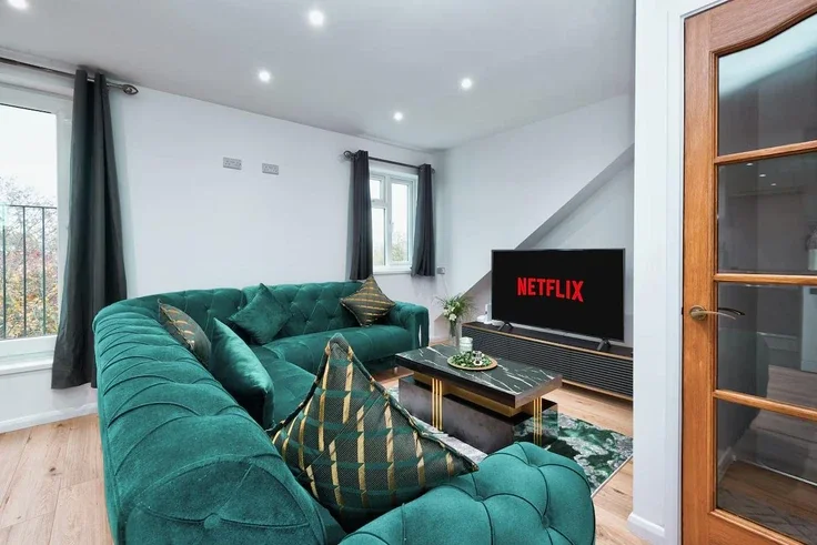 Flat Ibscott Close in Greater London